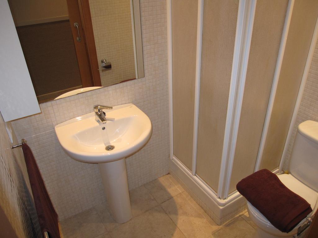 Apartments Hhb Barcelona Bilik gambar