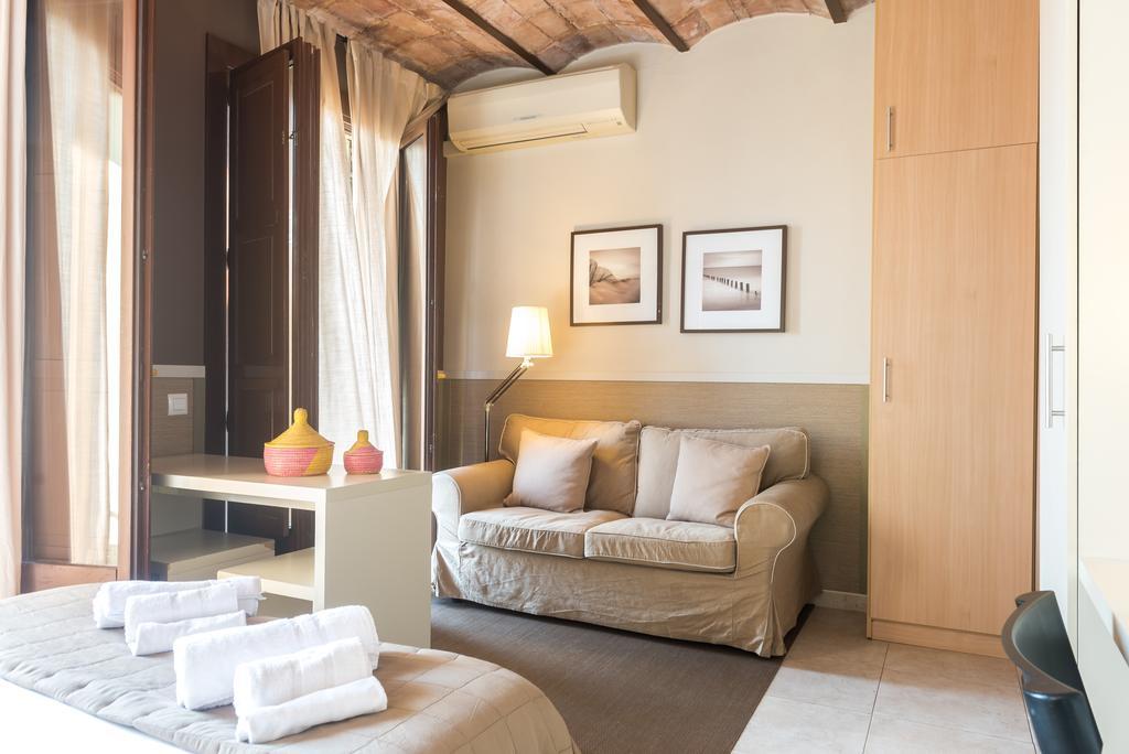Apartments Hhb Barcelona Luaran gambar