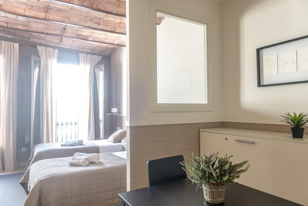Apartments Hhb Barcelona Luaran gambar