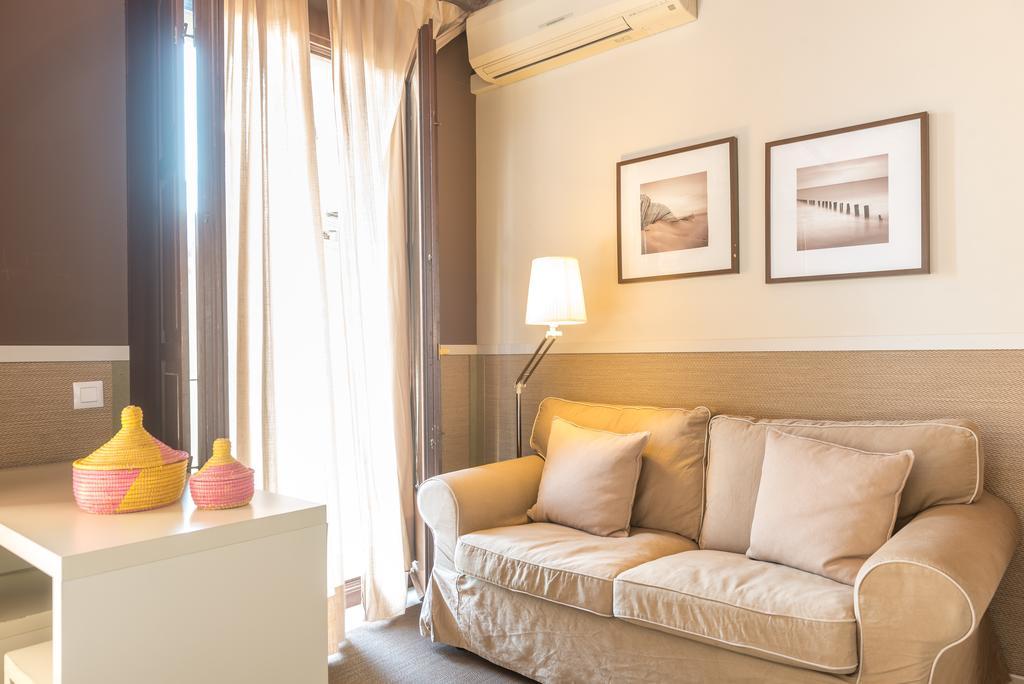 Apartments Hhb Barcelona Luaran gambar